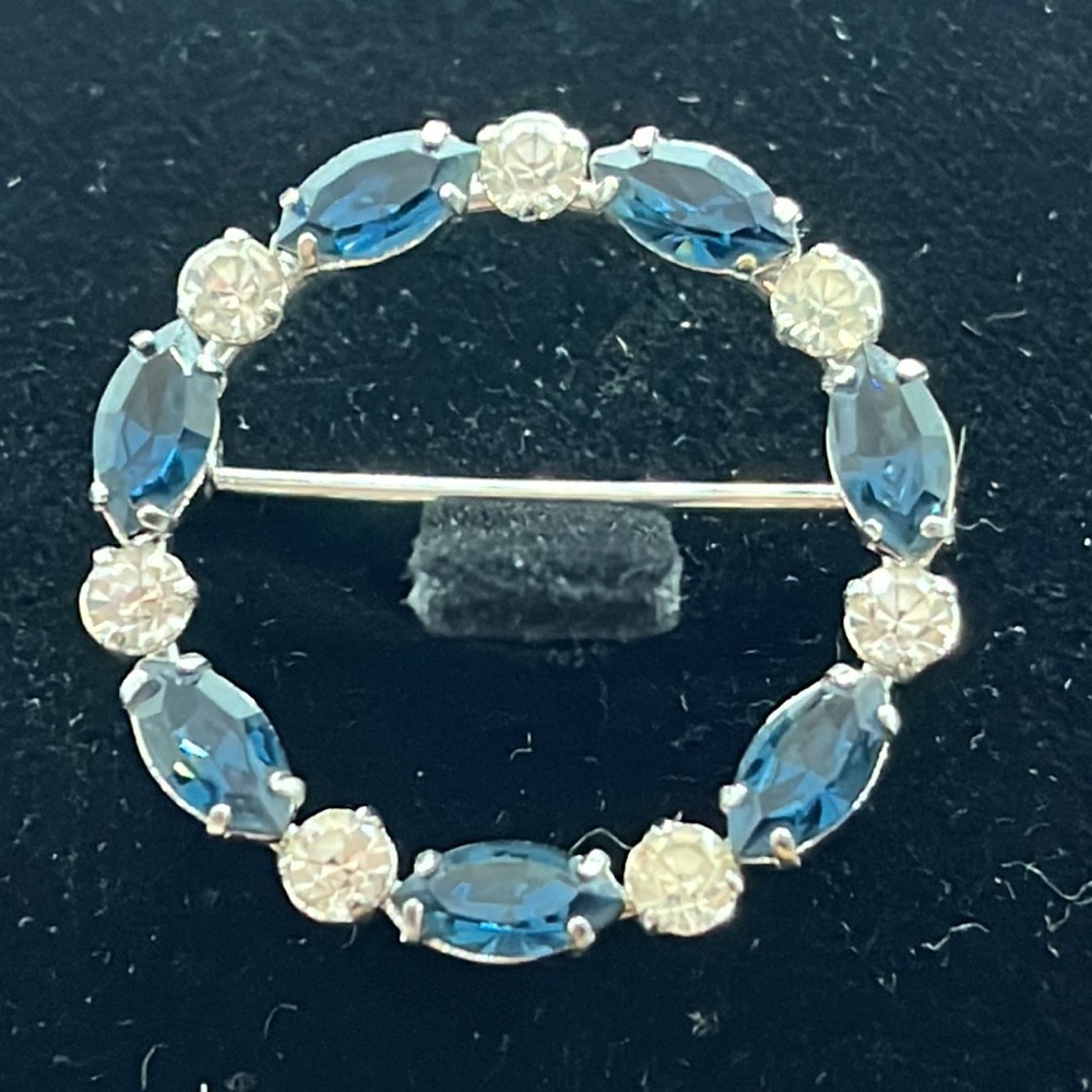 Vintage Krementz Sapphire and Clear Rhinestone Round Brooch